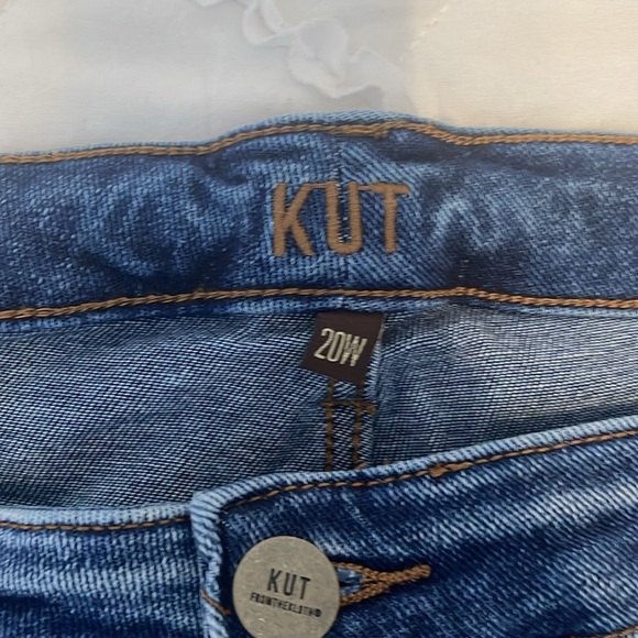 New with tags women’s Jean shorts size 20W from KUT - Picture 6 of 6